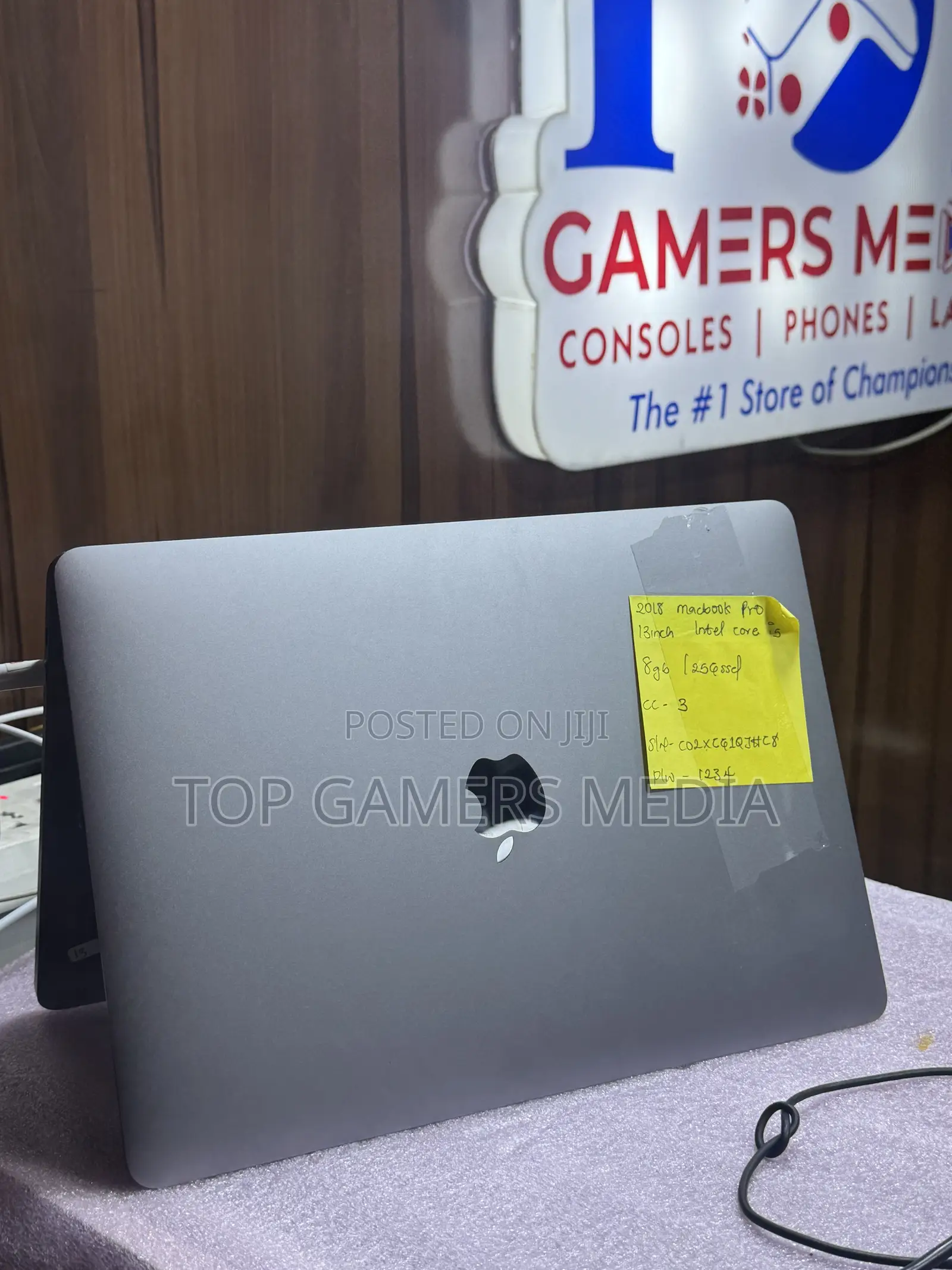 Laptop Apple MacBook Pro 2018 8GB Intel Core i5 SSD 256GB