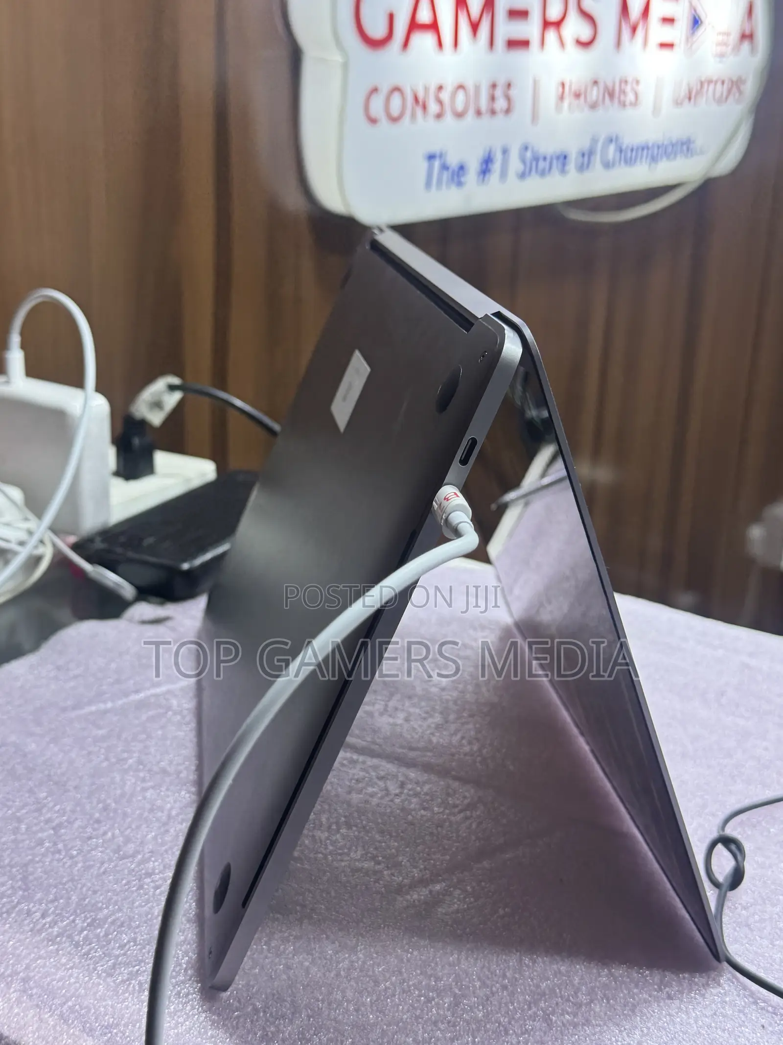 Laptop Apple MacBook Pro 2018 8GB Intel Core i5 SSD 256GB
