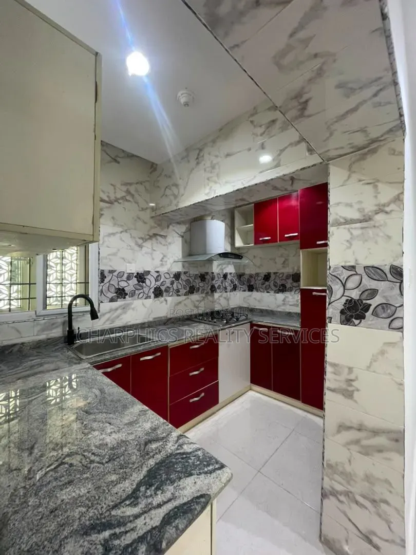 17bdrm Apartment in Parkview Estate for rent
