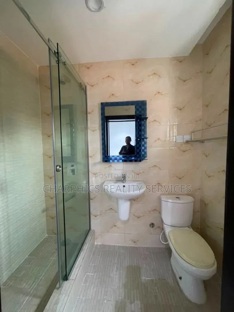 17bdrm Apartment in Parkview Estate for rent