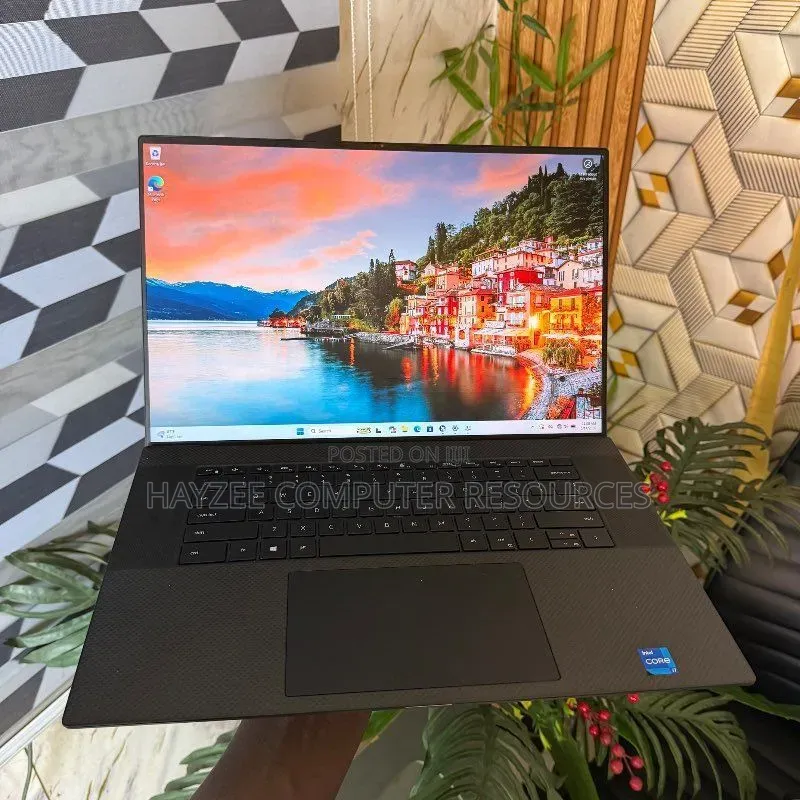 Laptop Dell XPS 17 9720 32GB Intel Core i7 SSD 1T