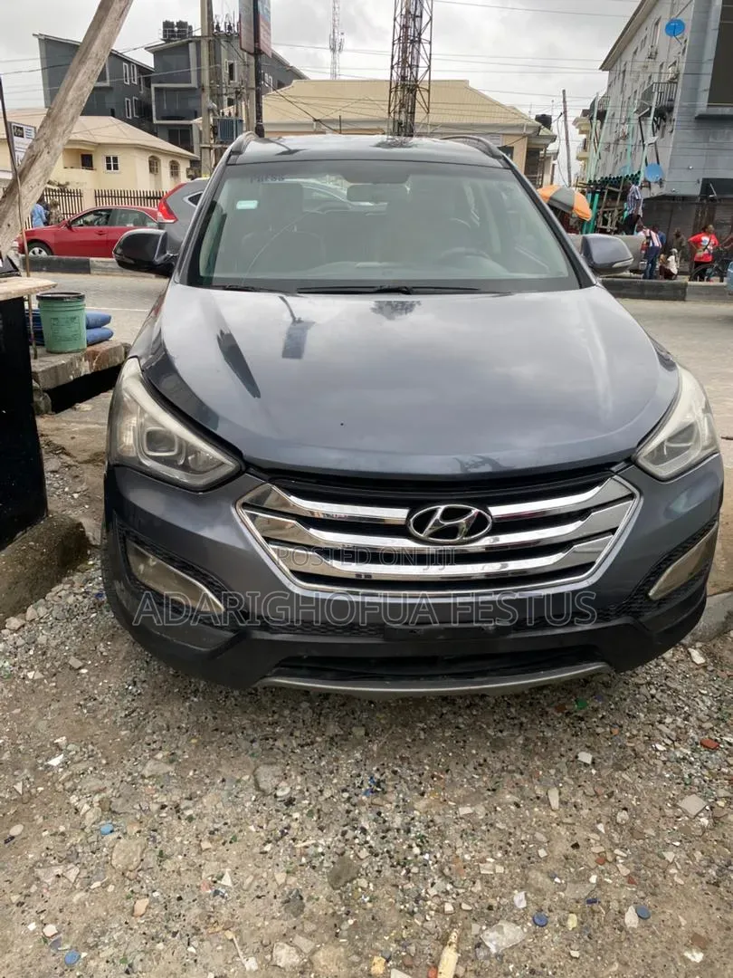 Hyundai Santa Fe 2015 Gray