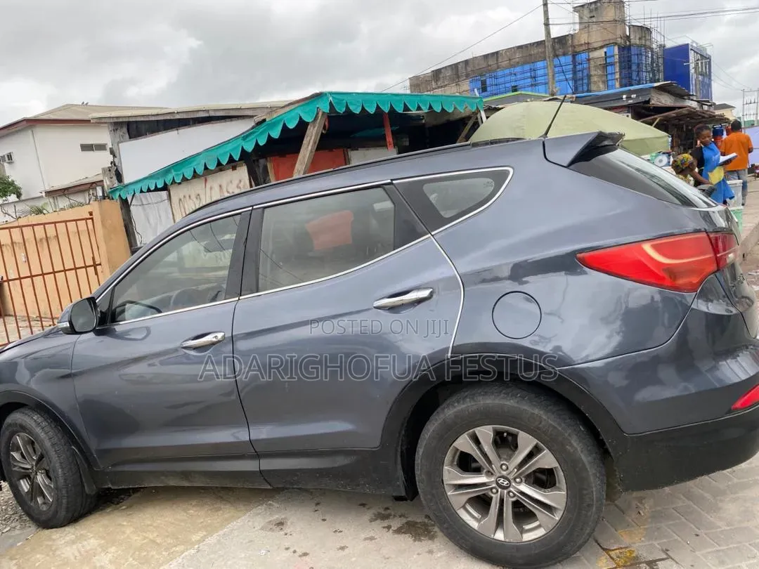 Hyundai Santa Fe 2015 Gray