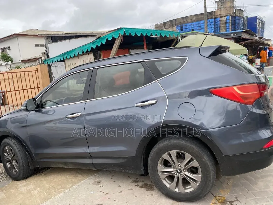 Hyundai Santa Fe 2015 Gray