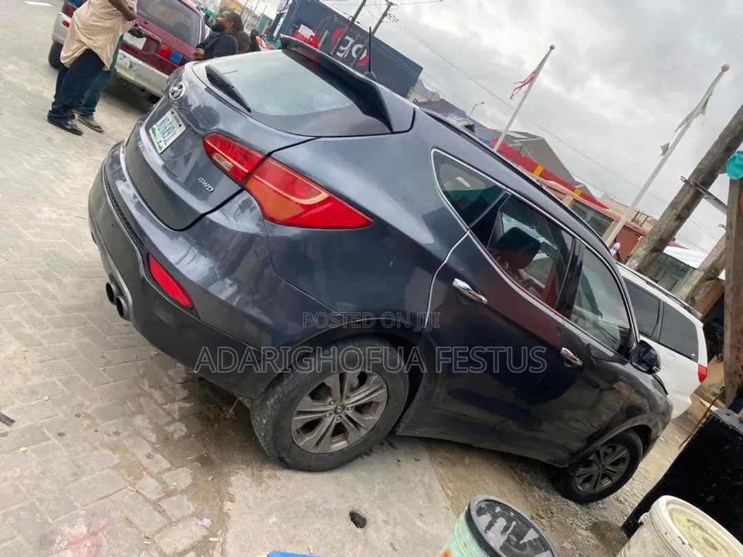 Hyundai Santa Fe 2015 Gray