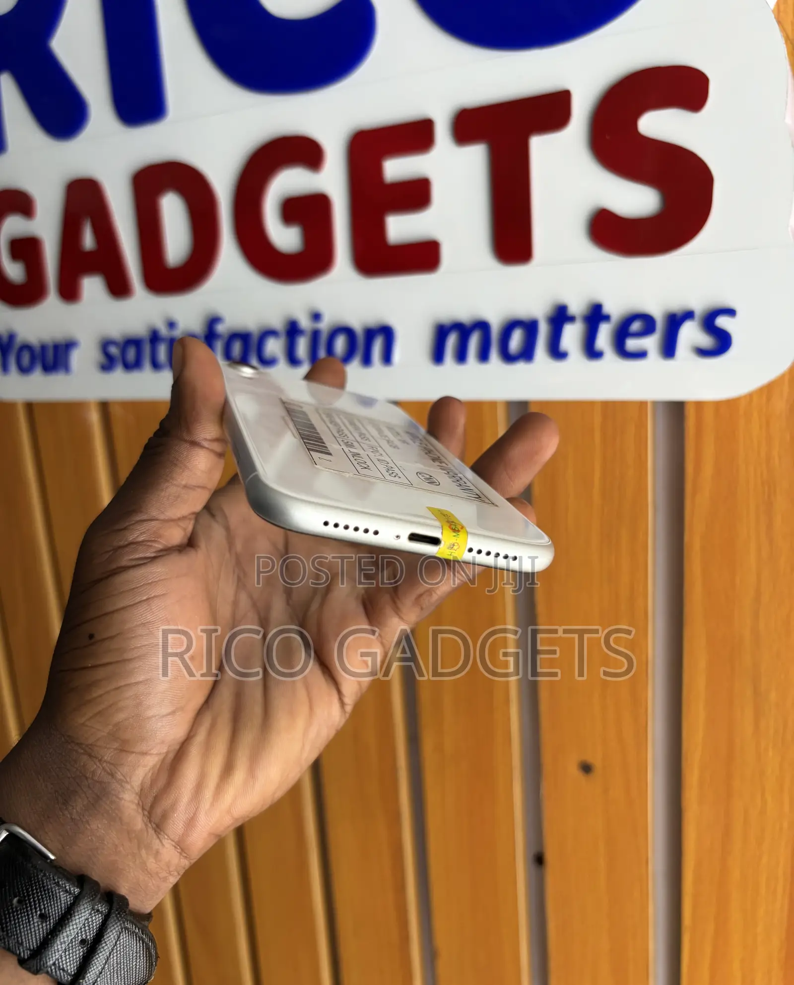 Apple iPhone XR 64 GB White