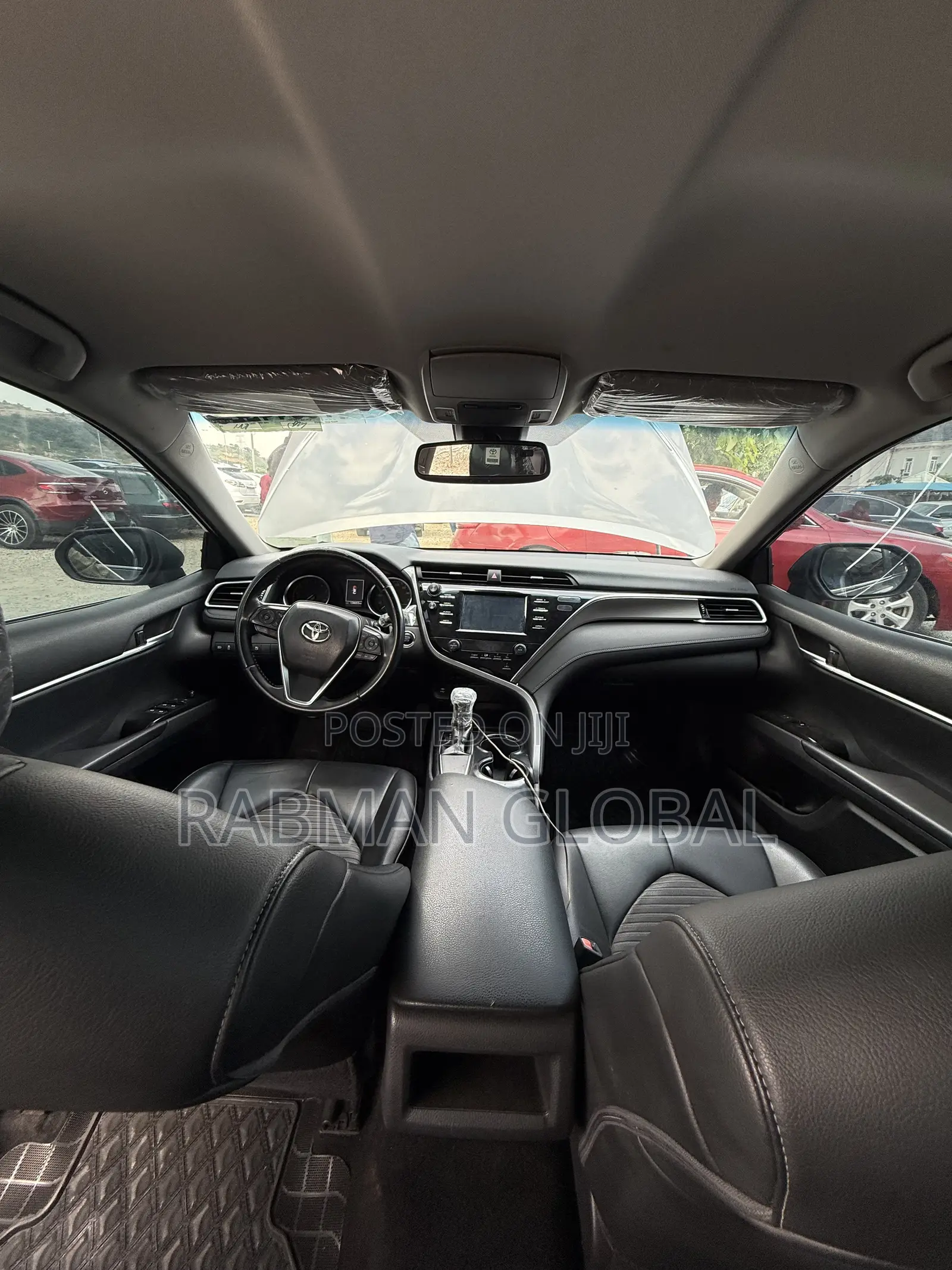 Toyota Camry SE FWD (2.5L 4cyl 8AM) 2018 Gray