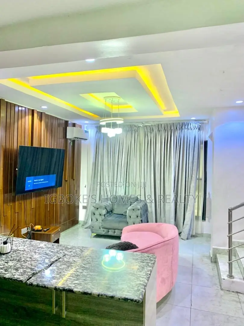 4bedroom Apartment