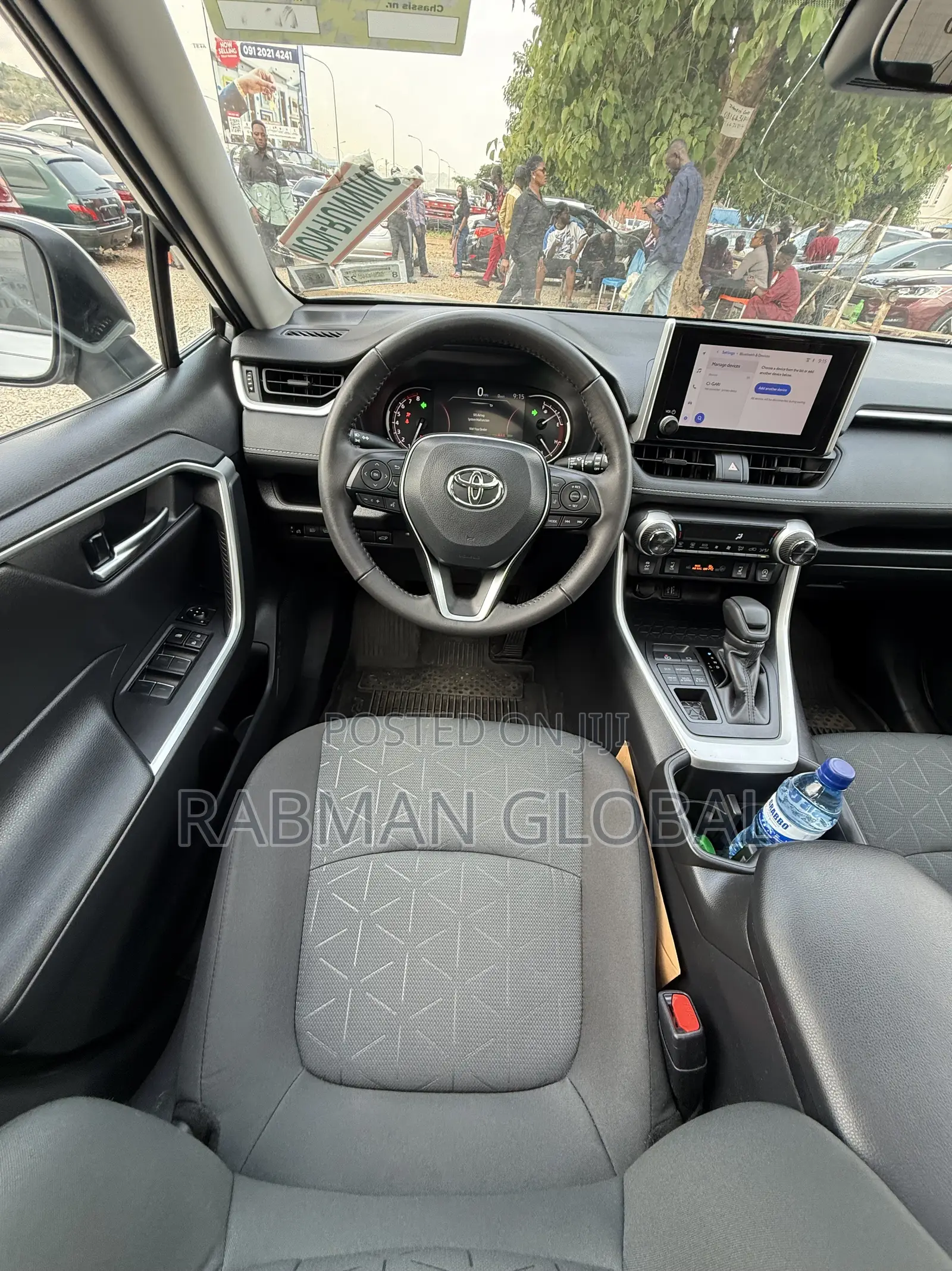 Toyota RAV4 XLE Premium 2025 Gray
