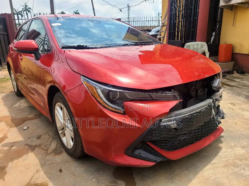 Toyota Corolla SE 2020 Orange