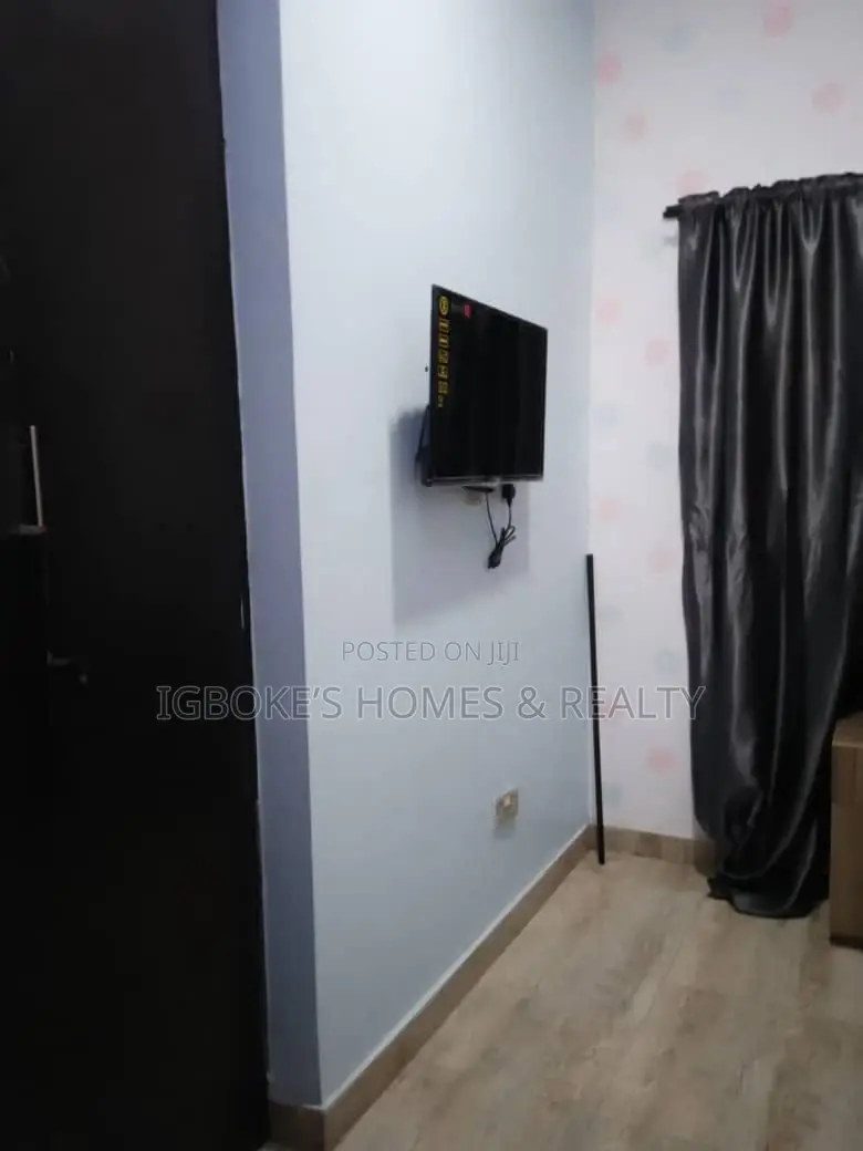 Furnished 4bdrm Duplex in Ikota for rent