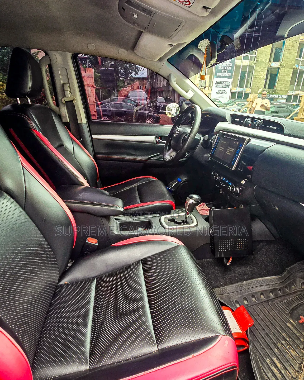 Toyota Hilux 2020 Black