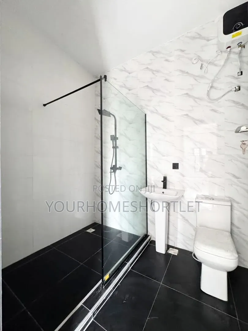 4 Bedroom Semi-Detached Duplex With a Bq