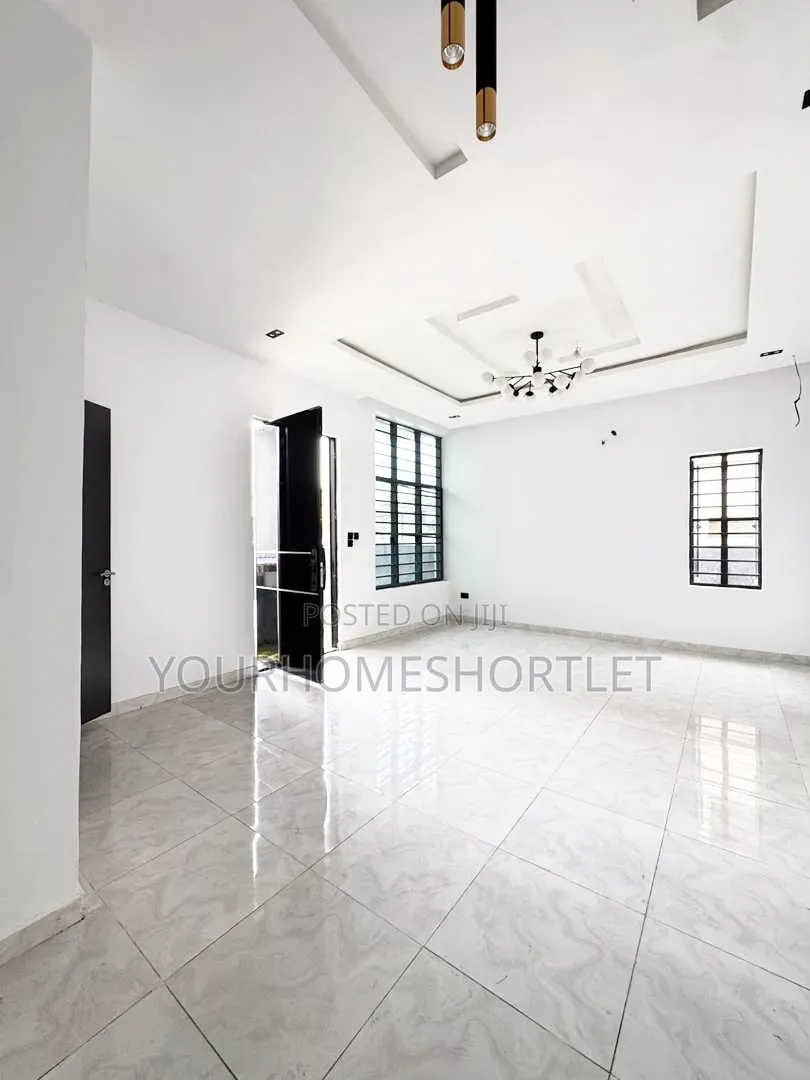 4 Bedroom Semi-Detached Duplex With a Bq