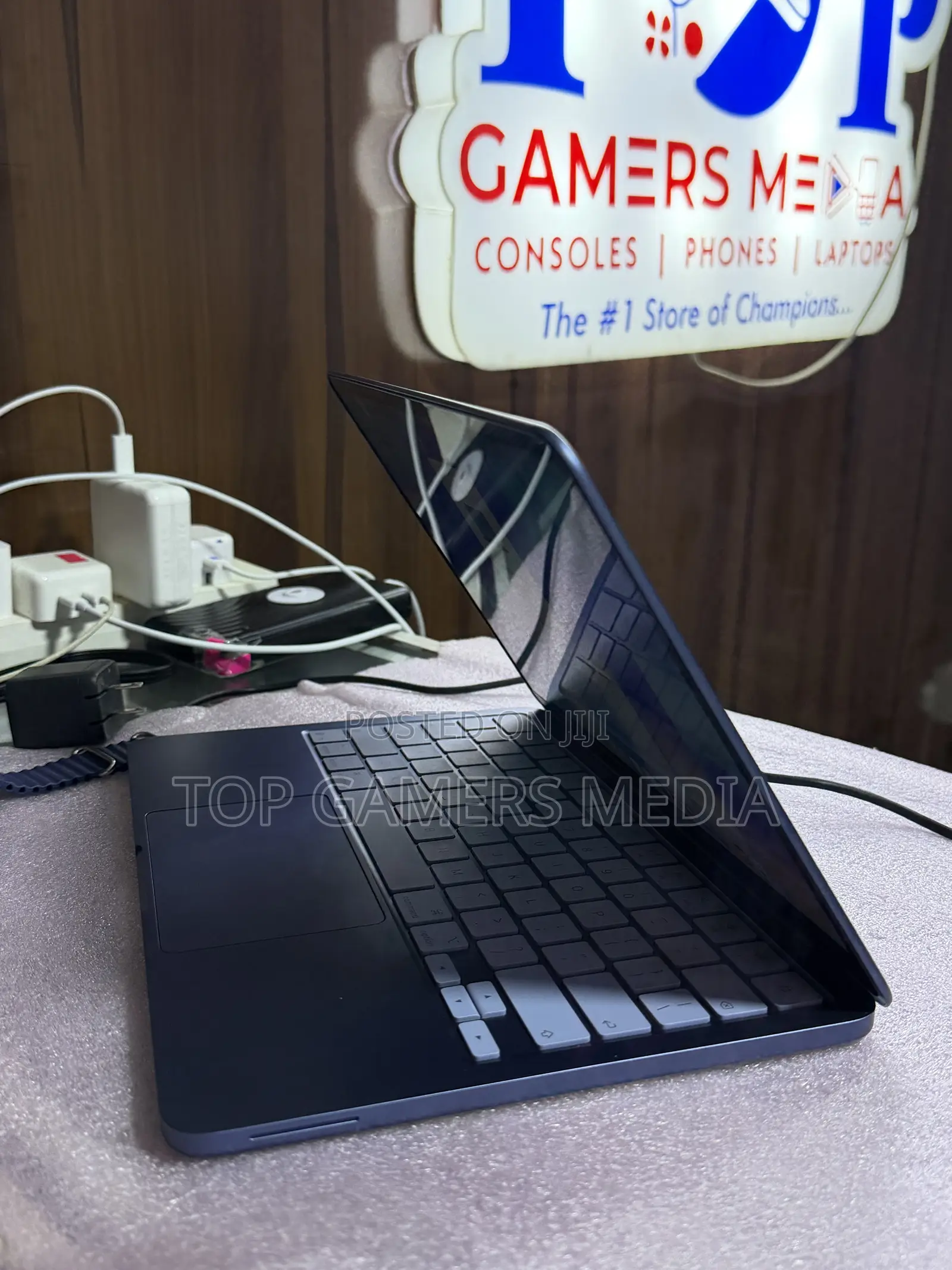 Laptop Apple MacBook Neo 2026 8GB Apple M1 SSD 256GB