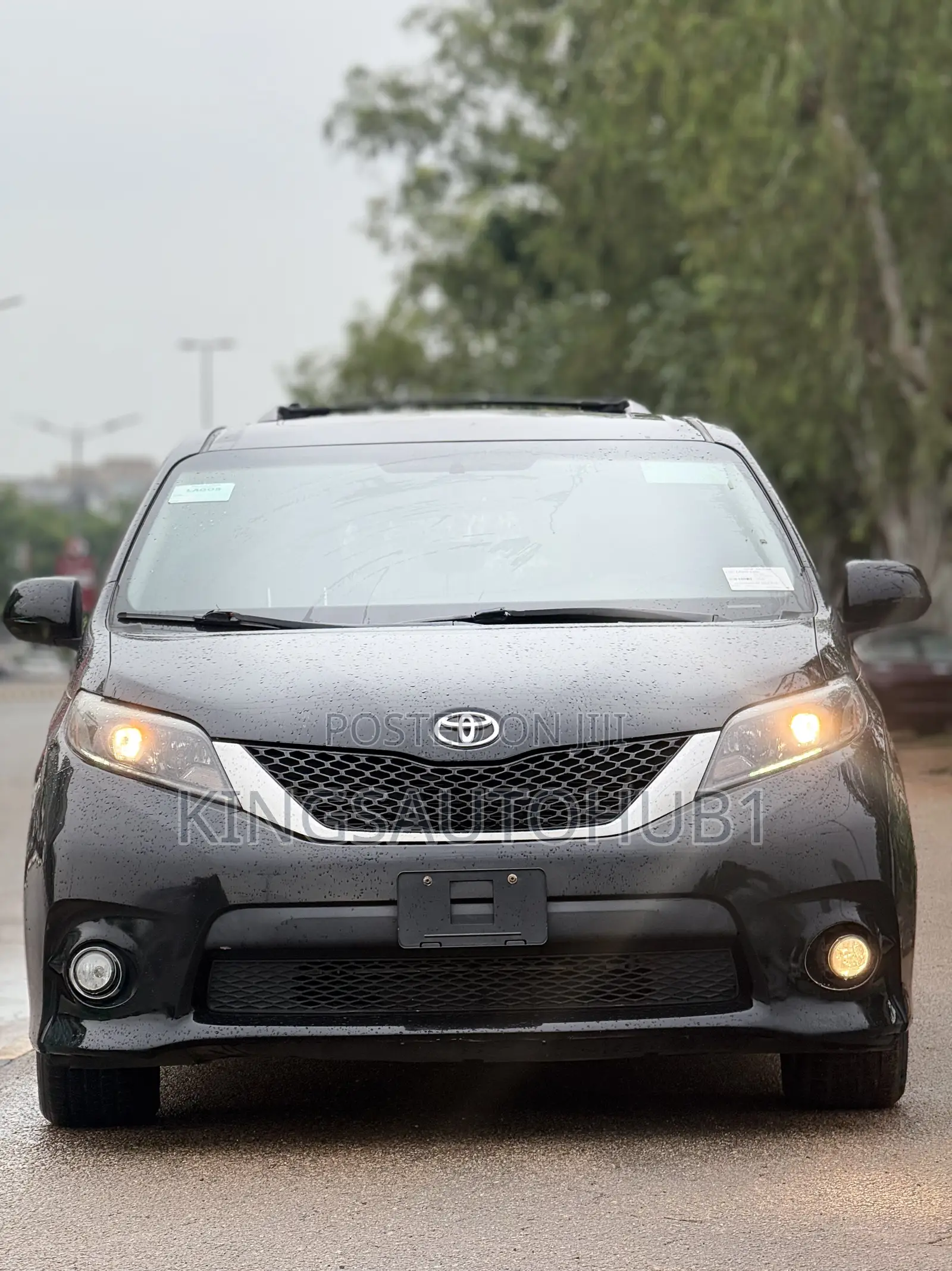Toyota Sienna SE Premium 8-Passenger 4dr Minivan (3.5L 6cyl 6A) 2015 Gray 
