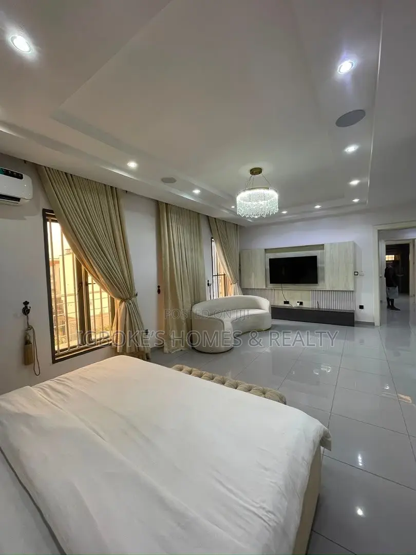 Furnished 4bdrm Duplex in Lekki Phase 1 for rent