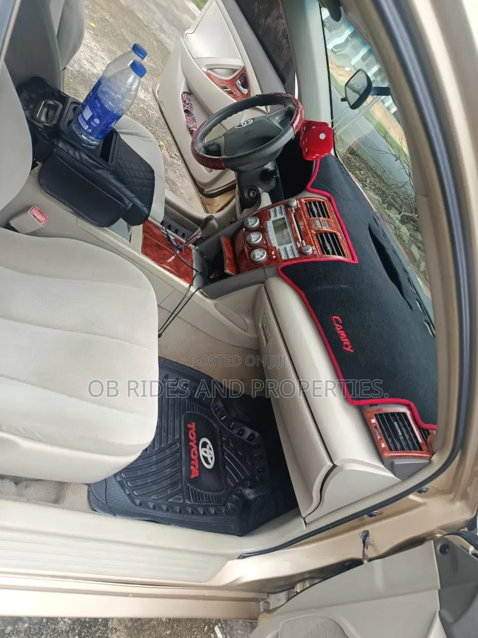 Toyota Camry 2011 Gold
