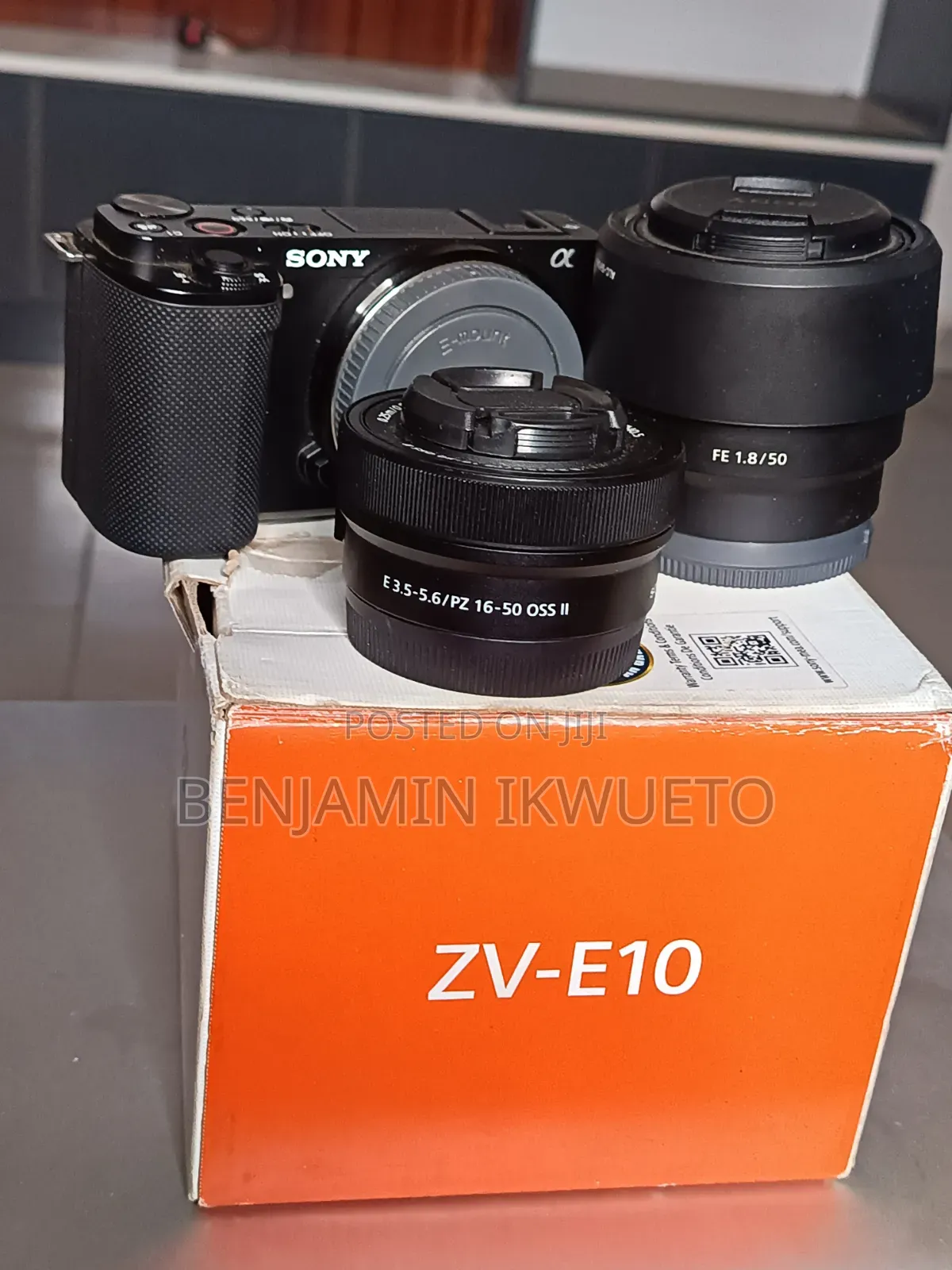 Sony Zv-E10 With Two Leses (50mm F1. 8 and 16-50mm) Foreign Used