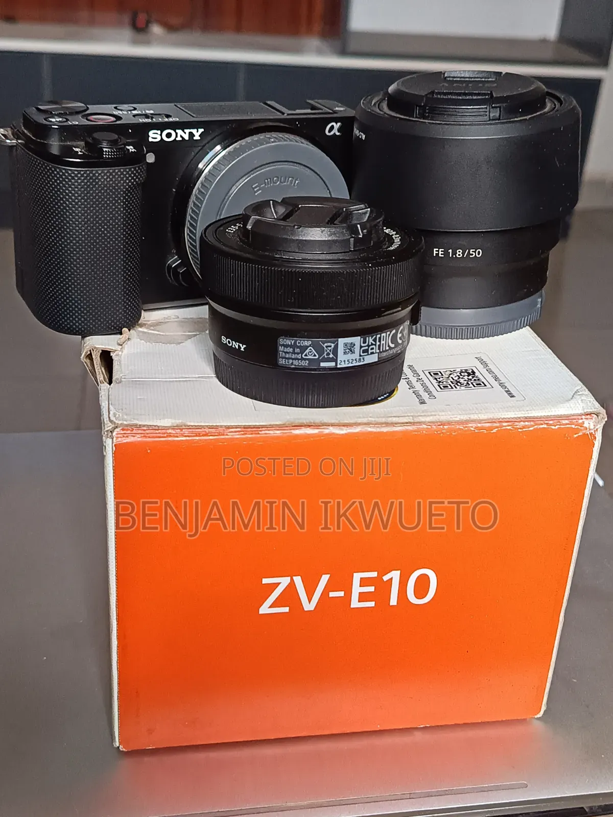 Sony Zv-E10 With Two Leses (50mm F1. 8 and 16-50mm) Foreign Used