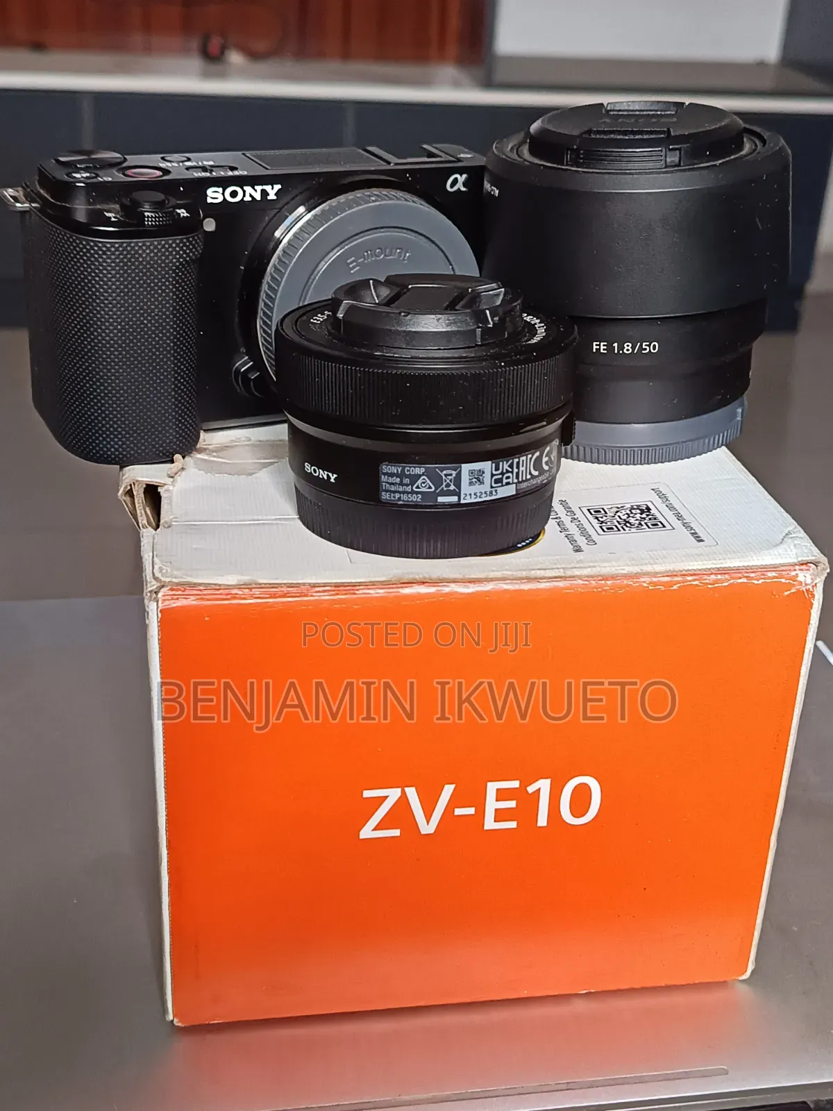 Sony Zv-E10 With Two Leses (50mm F1. 8 and 16-50mm) Foreign Used