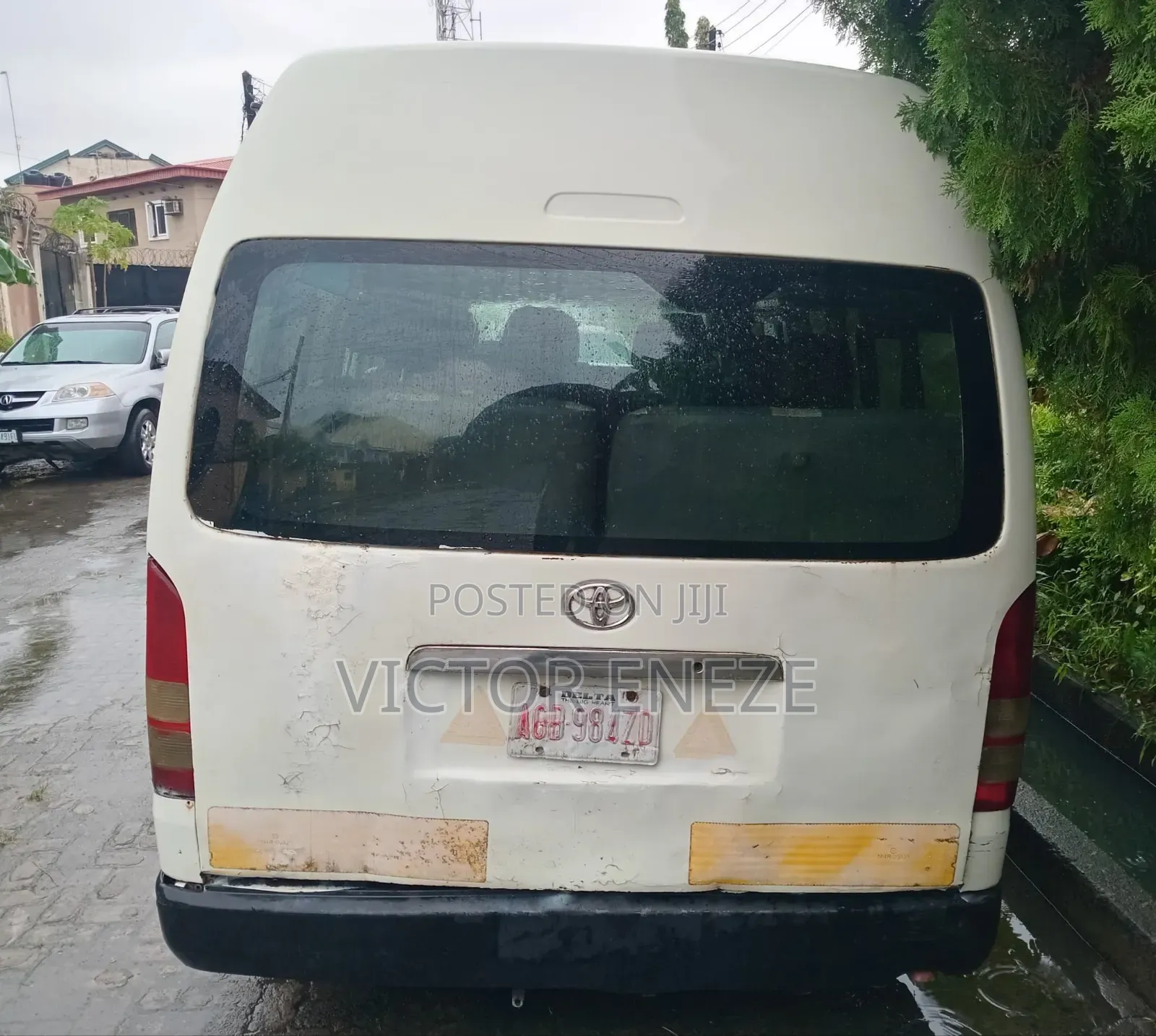 Toyota HiAce 2015 White