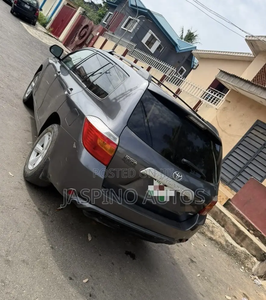 Toyota Highlander 2010 Gray
