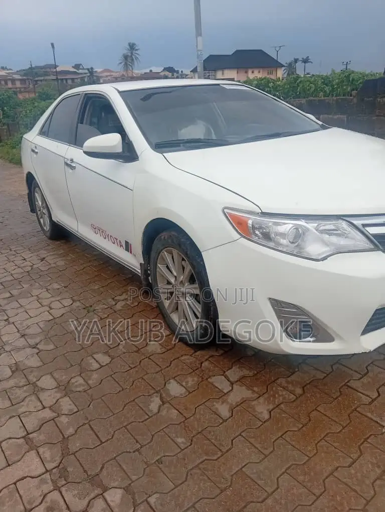 Toyota Camry 2014 White