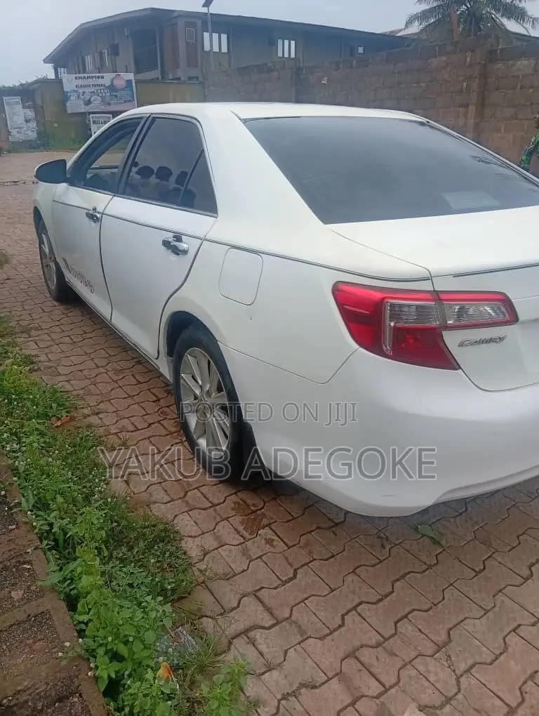 Toyota Camry 2014 White