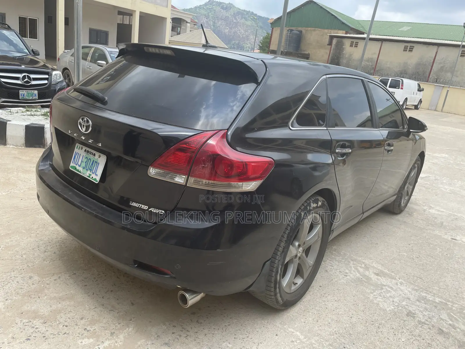 Toyota Venza XLE 4dr Wagon (3.5L 6cyl 6A) 2015 Black