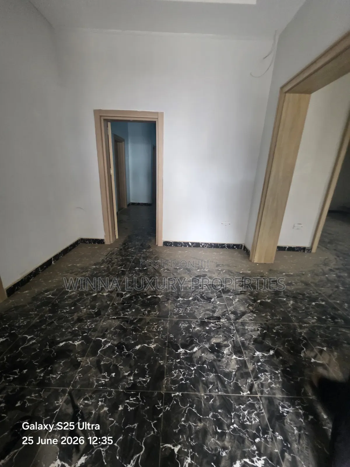 7bdrm Duplex in Pyakasa Axis, Lugbe District for rent