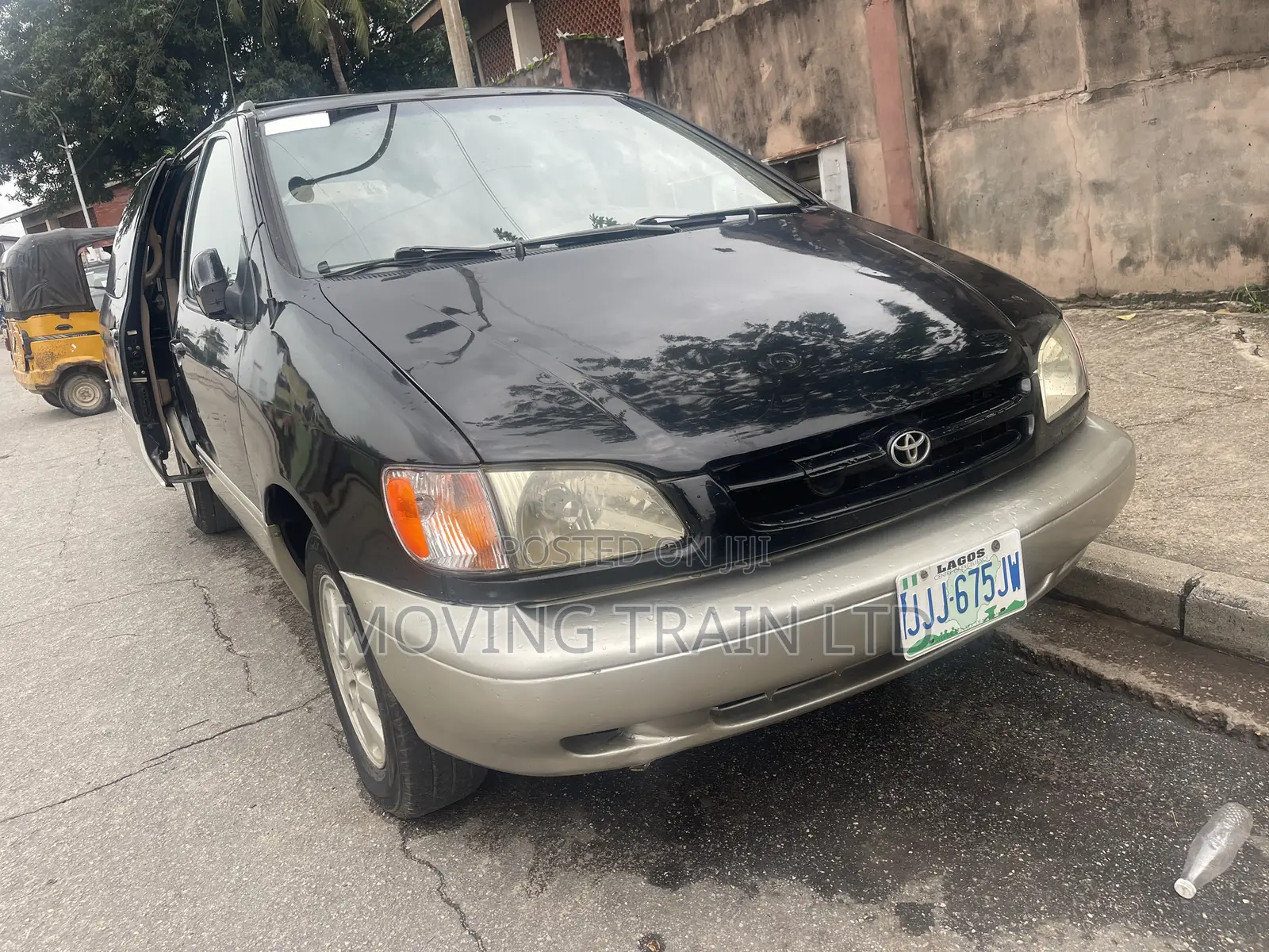 Toyota Sienna XLE 2001 Brown