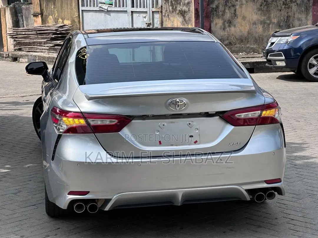 Toyota Camry XSE (2.5L 4cyl 8A) 2019 Silver