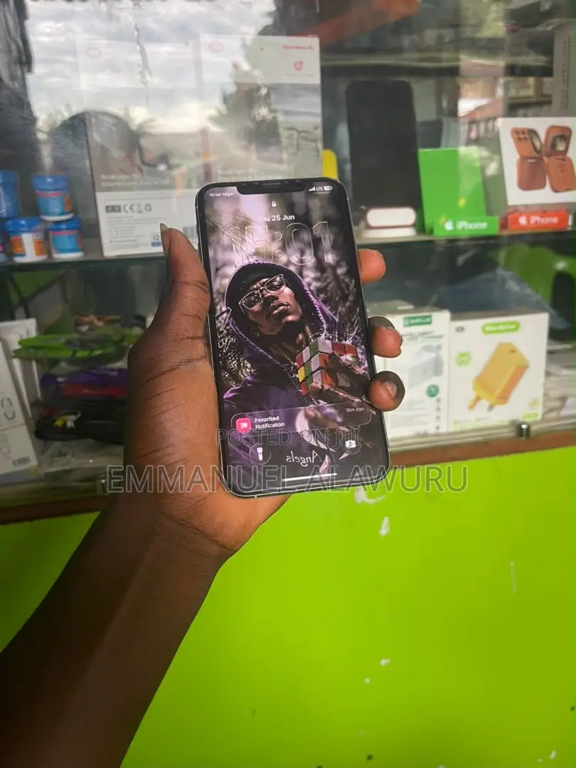 Apple iPhone 11 Pro Max 64 GB White