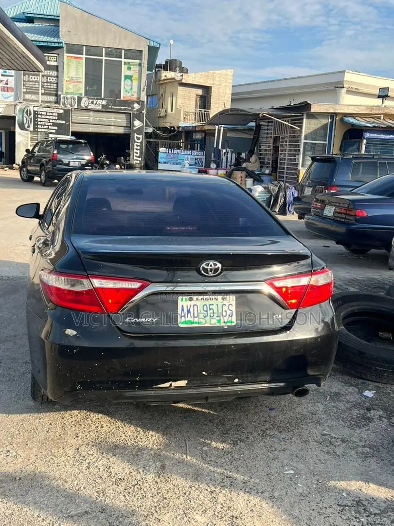 Toyota Camry 2016 Black