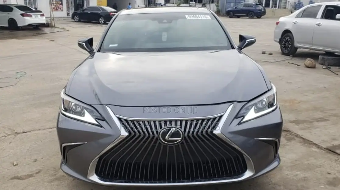 Lexus ES 2020 Gray