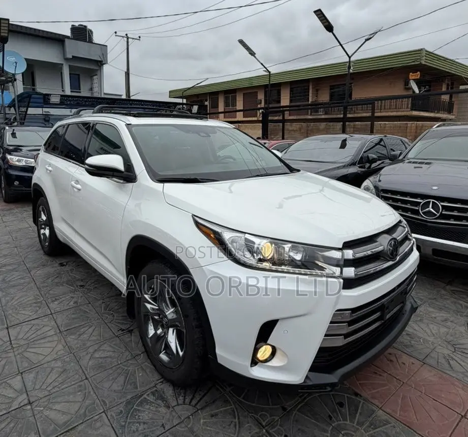 Toyota Highlander Limited Platinum 4x2 V6 (3.5L 6cyl 8A) 2018 White