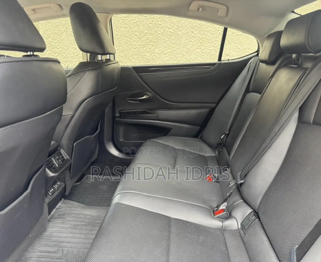 Lexus ES 2020 Gray