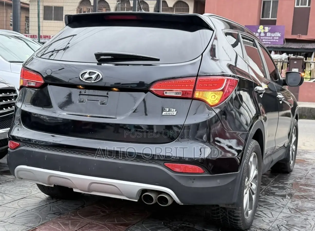 Hyundai Santa Fe Limited 4dr SUV AWD (3.3L 6cyl 6A) 2014 Black