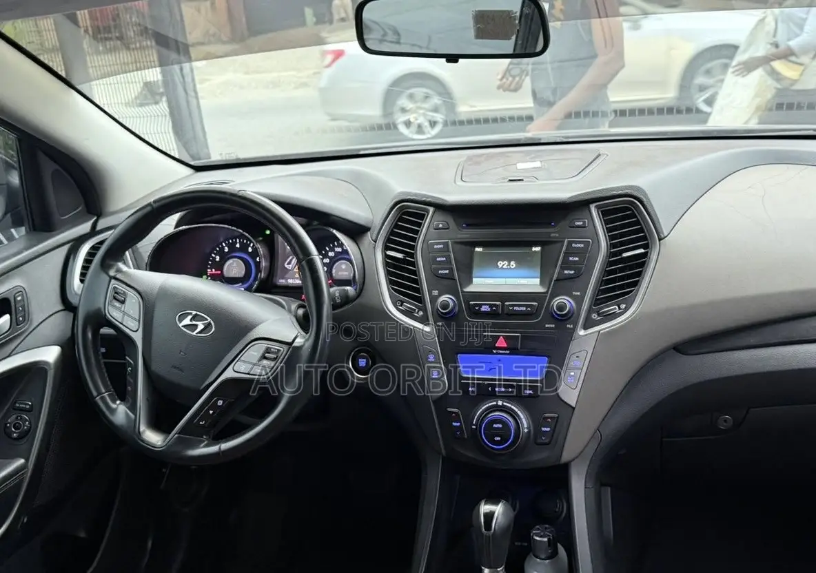 Hyundai Santa Fe Limited 4dr SUV AWD (3.3L 6cyl 6A) 2014 Black