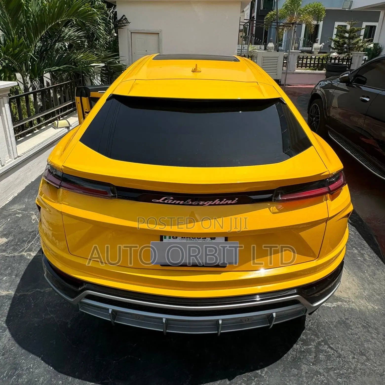 Lamborghini Urus Base 4dr AWD 2020 Yellow