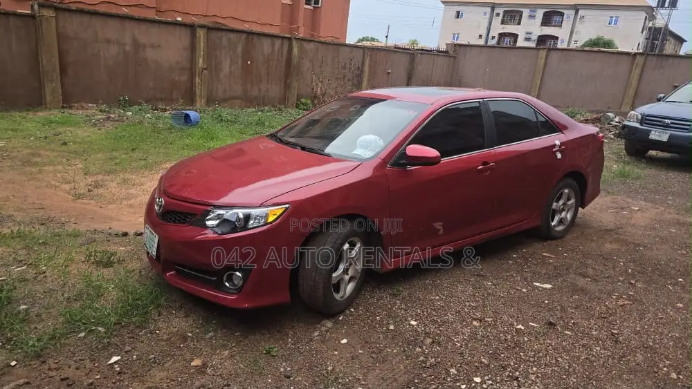 Toyota Camry 2014 Red