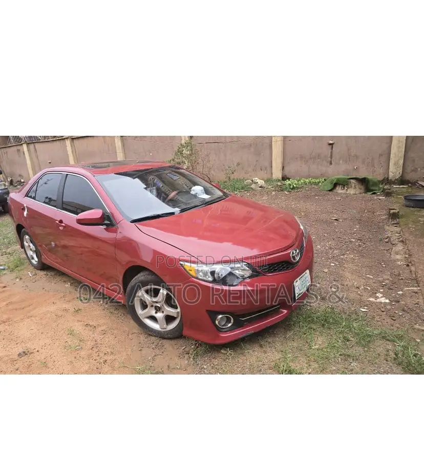 Toyota Camry 2014 Red