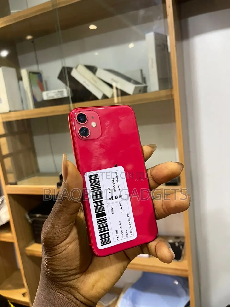 New Apple iPhone 11 64 GB Red