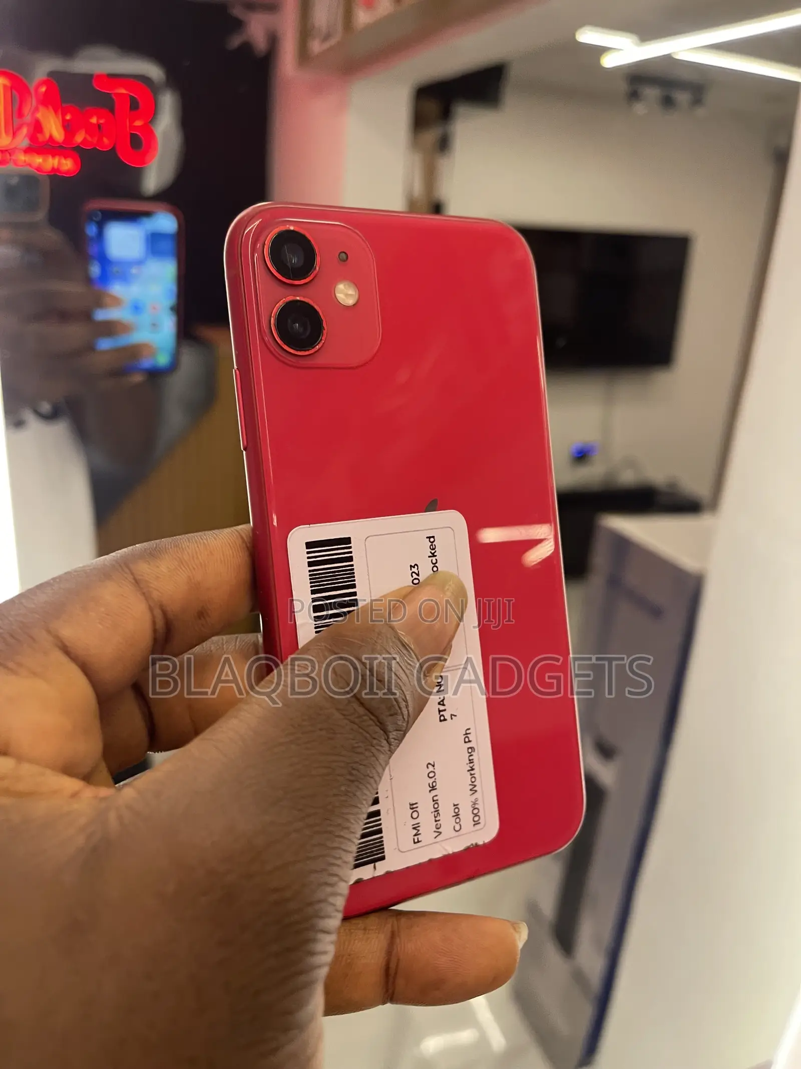 New Apple iPhone 11 64 GB Red