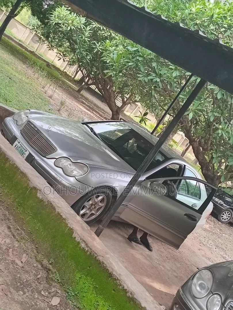 Mercedes-Benz C230 2007 Silver
