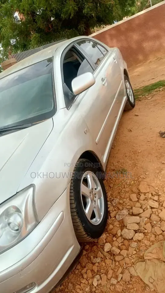 Toyota Avensis 2006 Silver