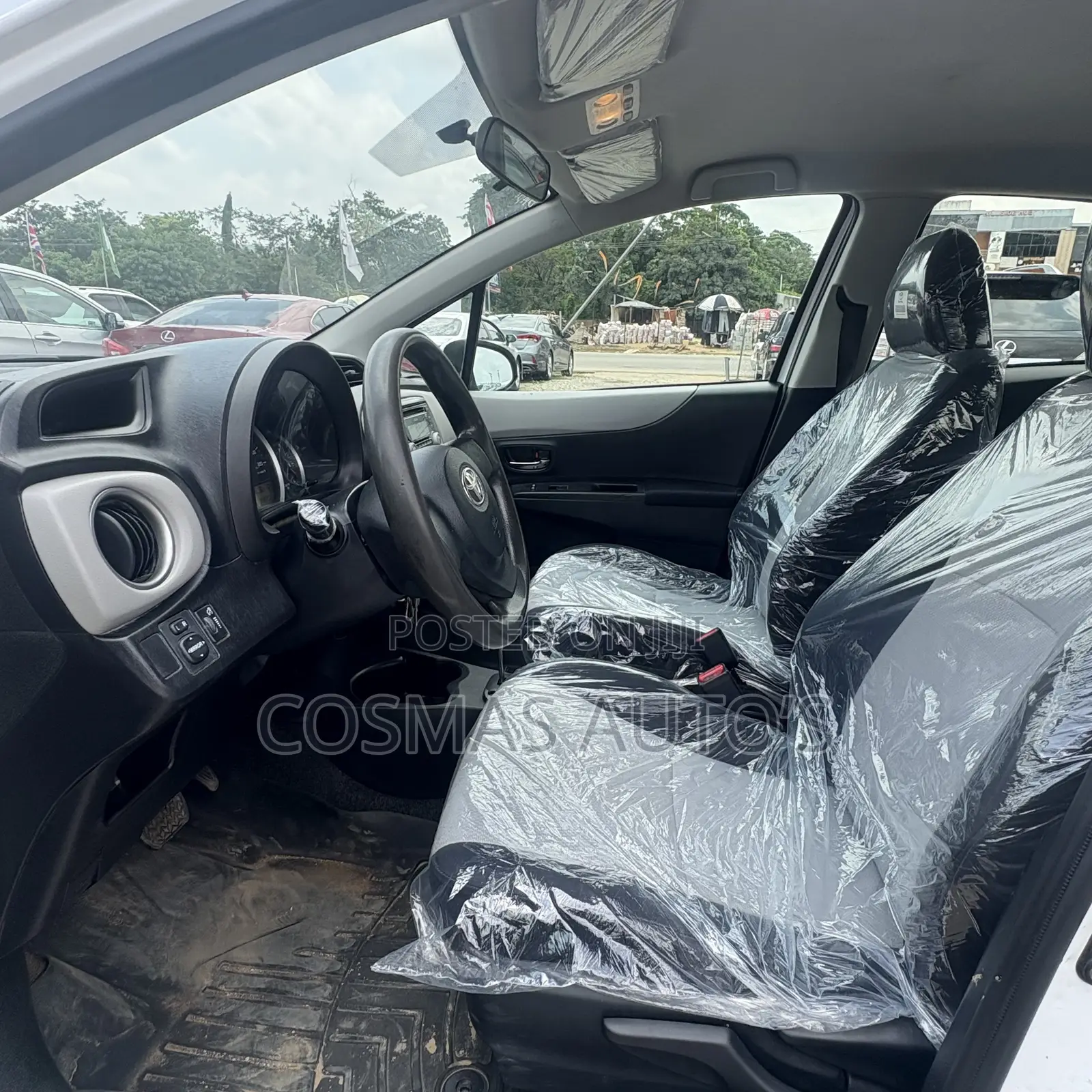 Toyota Yaris 2013 White