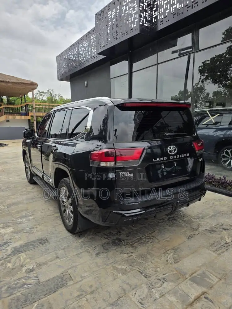 Toyota Land Cruiser 2024 Black