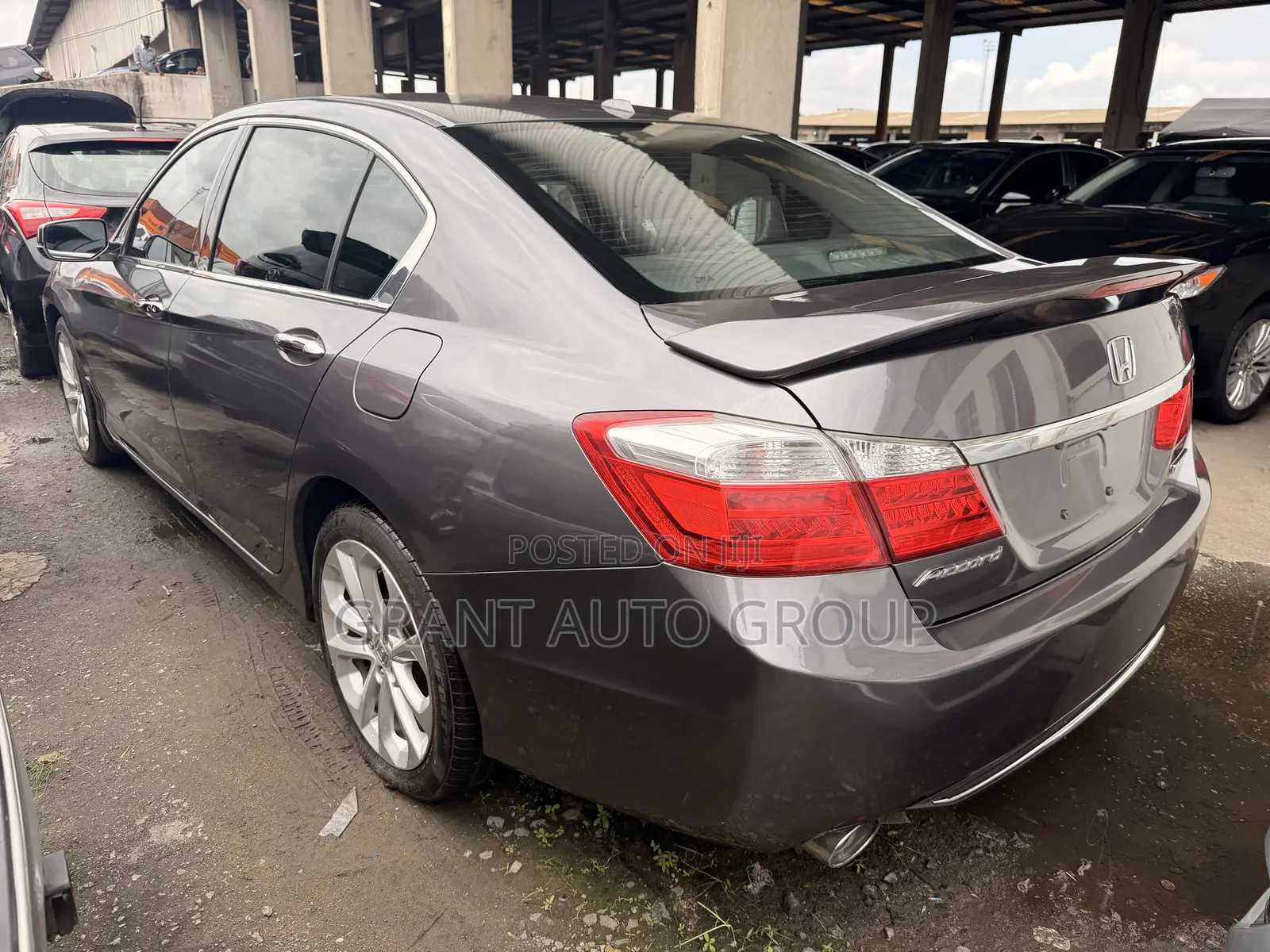 Honda Accord Touring 4dr Sedan FWD (3.5L 6cyl 6A) 2013 Gray